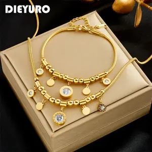 طقم مجوهرات DIEYURO من الفولاذ المقاوم للصدأ 316L ✨ تصميم أرقام رومانية مع دلاية حجر زركون أبيض – موضة جديدة لا تتلاشى